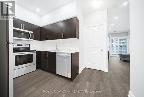 308 - 55 Speers Road, Oakville, ON - Indoor Photo Showing Kitchen