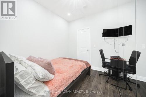 308 - 55 Speers Road, Oakville, ON - Indoor Photo Showing Bedroom