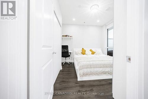 308 - 55 Speers Road, Oakville, ON - Indoor Photo Showing Bedroom