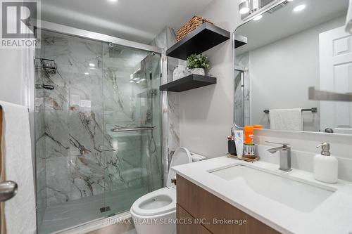 203 - 8 Lisa Street, Brampton, ON - Indoor Photo Showing Bathroom