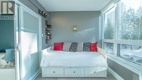 203 - 8 Lisa Street, Brampton, ON - Indoor Photo Showing Bedroom