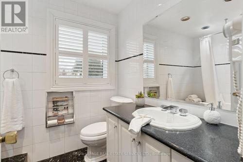 116 Clement Road, Toronto, ON - Indoor Photo Showing Bathroom