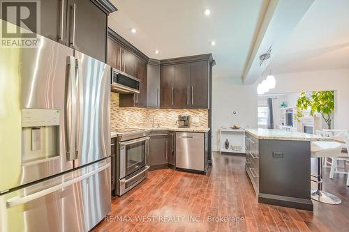 26 Manitoba Street, Toronto, ON - Indoor Photo Showing Kitchen With Upgraded Kitchen