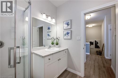 114 Livingston Drive, Tillsonburg, ON - Indoor Photo Showing Bathroom