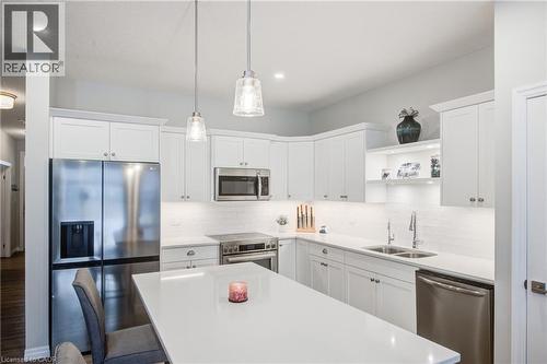 114 Livingston Drive, Tillsonburg, ON - Indoor Photo Showing Kitchen With Double Sink With Upgraded Kitchen