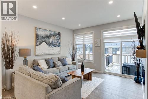 114 Livingston Drive, Tillsonburg, ON - Indoor Photo Showing Living Room