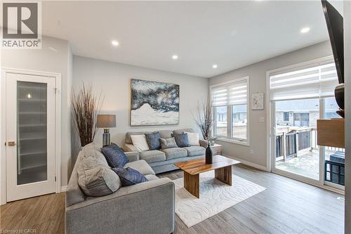 114 Livingston Drive, Tillsonburg, ON - Indoor Photo Showing Living Room