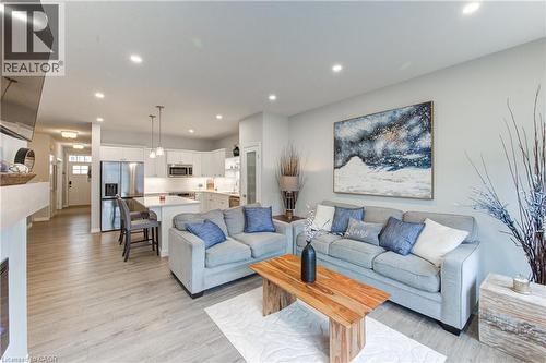 114 Livingston Drive, Tillsonburg, ON - Indoor Photo Showing Living Room