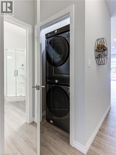 114 Livingston Drive, Tillsonburg, ON - Indoor Photo Showing Laundry Room