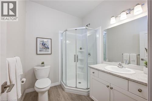 114 Livingston Drive, Tillsonburg, ON - Indoor Photo Showing Bathroom
