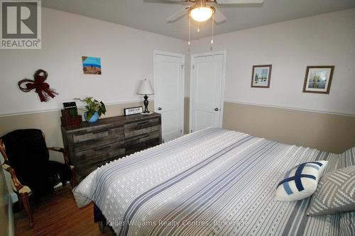 471 4Th Street, Hanover, ON - Indoor Photo Showing Bedroom