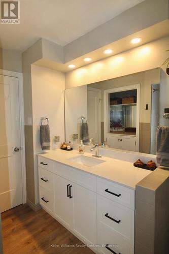 471 4Th Street, Hanover, ON - Indoor