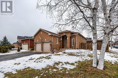 16 Goodwin Avenue, Clarington (Bowmanville), ON - Outdoor