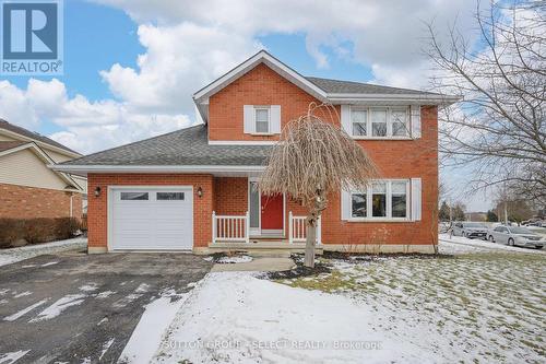 322 LANSDOWNE AVENUE  Woodstock (Woodstock - North), ON N4T 1M8