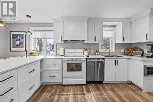 1133 Laurier Street, Clarence-Rockland, ON - Indoor Photo Showing Kitchen With Double Sink