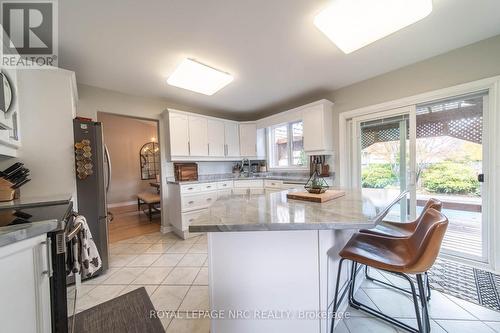 7955 Harvest Crescent, Niagara Falls (Ascot), ON - Indoor Photo Showing Kitchen