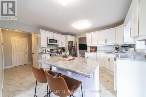 7955 Harvest Crescent, Niagara Falls (Ascot), ON - Indoor Photo Showing Kitchen