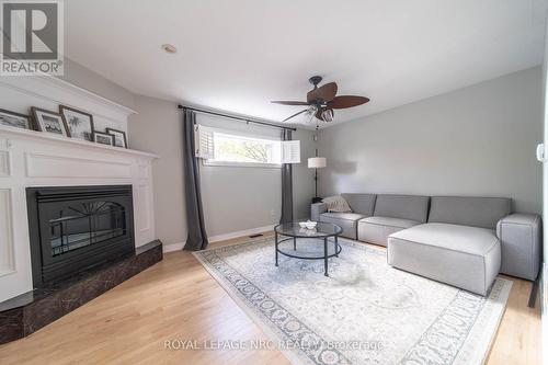 7955 Harvest Crescent, Niagara Falls (Ascot), ON - Indoor Photo Showing Living Room With Fireplace