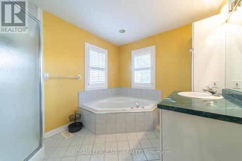 7955 Harvest Crescent, Niagara Falls (Ascot), ON - Indoor Photo Showing Bathroom