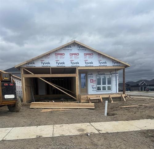 2 Rosewood Crescent, Chatham, ON 