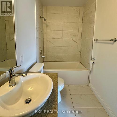 6 Lapp Street, Toronto (Rockcliffe-Smythe), ON - Indoor Photo Showing Bathroom