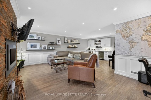 19-71 Sulphur Springs Road, Hamilton, ON - Indoor Photo Showing Living Room