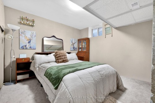 1914 Liverpool Road, Pickering, ON - Indoor Photo Showing Bedroom
