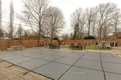 29 Woodside Drive, Hamilton, ON - Outdoor