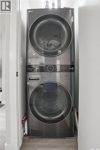5322 Tutor Way, Regina, SK - Indoor Photo Showing Laundry Room