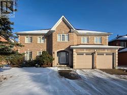 38 CHILTERN HILL  Richmond Hill, ON L4B 3B8