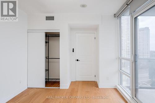 702 - 2240 Lakeshore Boulevard W, Toronto, ON - Indoor Photo Showing Other Room