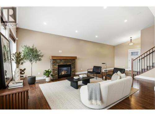 75 Eagle Crescent, Williams Lake, BC - Indoor Photo Showing Living Room With Fireplace
