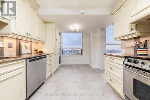 2602 - 100 Upper Madison Avenue, Toronto, ON - Indoor Photo Showing Kitchen