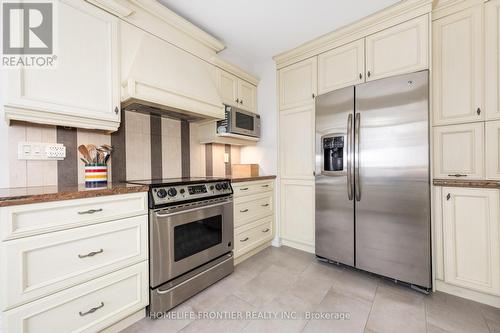 2602 - 100 Upper Madison Avenue, Toronto, ON - Indoor Photo Showing Kitchen With Stainless Steel Kitchen