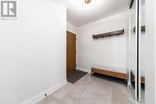 2602 - 100 Upper Madison Avenue, Toronto, ON - Indoor Photo Showing Other Room
