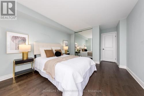 2602 - 100 Upper Madison Avenue, Toronto, ON - Indoor Photo Showing Bedroom