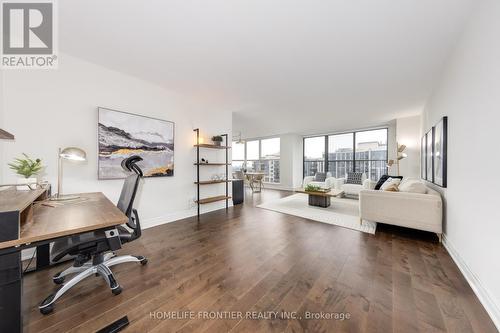 2602 - 100 Upper Madison Avenue, Toronto, ON - Indoor