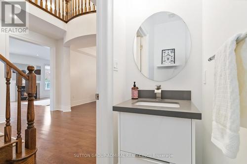 3301 Skipton Lane, Oakville, ON - Indoor Photo Showing Bathroom