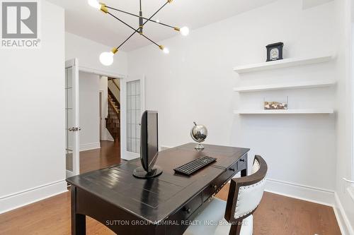 3301 Skipton Lane, Oakville, ON - Indoor