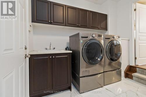 3301 Skipton Lane, Oakville, ON - Indoor Photo Showing Laundry Room