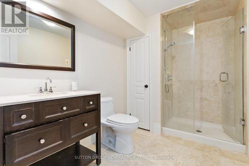 3301 Skipton Lane, Oakville, ON - Indoor Photo Showing Bathroom