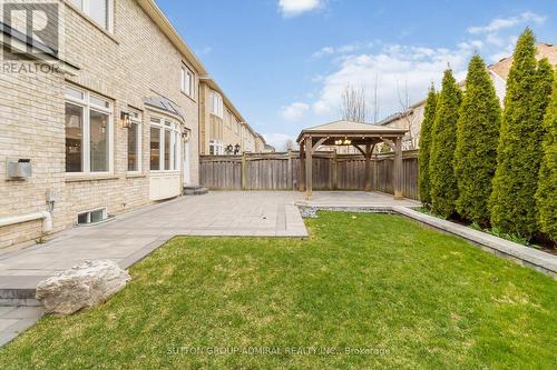 3301 Skipton Lane, Oakville, ON - Outdoor