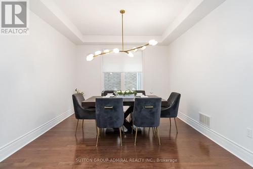 3301 Skipton Lane, Oakville, ON - Indoor Photo Showing Dining Room