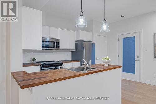 14 Thornton Avenue, Ottawa, ON - Indoor Photo Showing Kitchen