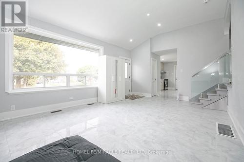 76 Raylawn Crescent, Halton Hills, ON - Indoor Photo Showing Other Room