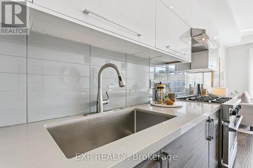 105 Twenty Second Street, Toronto, ON - Indoor Photo Showing Kitchen