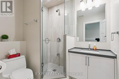 105 Twenty Second Street, Toronto, ON - Indoor Photo Showing Bathroom