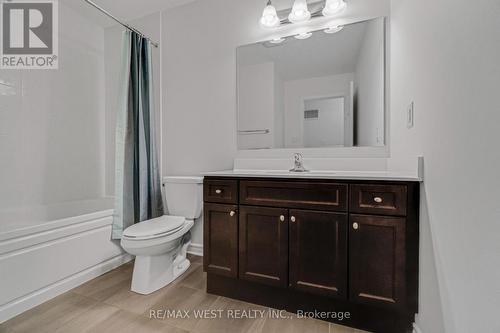 23 Circus Crescent, Brampton, ON - Indoor Photo Showing Bathroom
