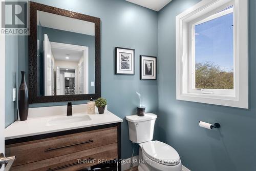 5 - 727 Apricot Drive, London South (South K), ON - Indoor Photo Showing Bathroom