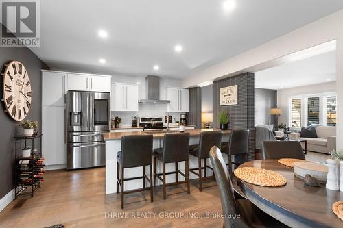 5 - 727 Apricot Drive, London South (South K), ON - Indoor